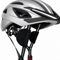 earSHIELD 2 Windschutz am Fahrradhelm vor dem Ohr befestigt